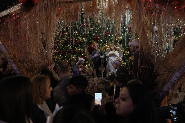 Christmas celebrations return to Bethlehem after 2 years of war in Gaza | iNFOnews.ca