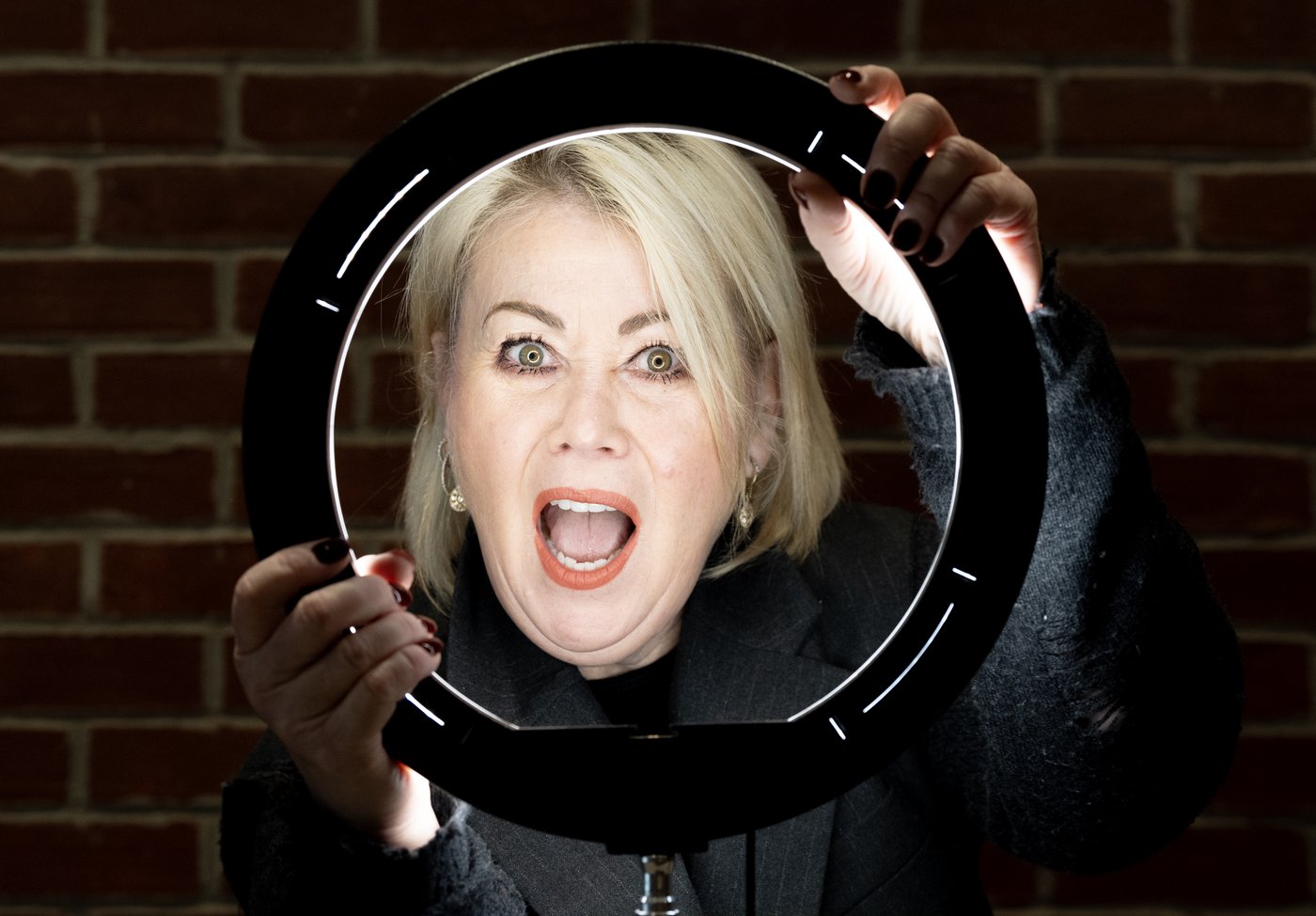Jann Arden planned to make a 1970s-flavoured covers album; her label had other ideas | iNFOnews.ca Jann Arden planned to make a 1970s-flavoured covers album; her label had other ideas | iNFOnews.ca