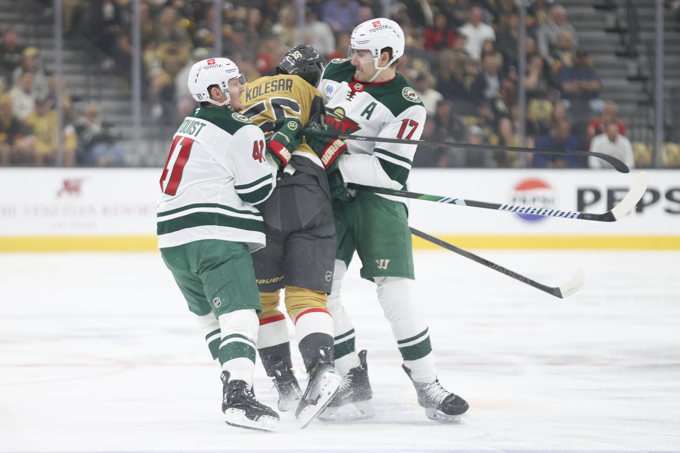 Howden scores twice and Golden Knights beat Wild 4-2 in Game 1 | iNFOnews.ca Howden scores twice and Golden Knights beat Wild 4-2 in Game 1 | iNFOnews.ca