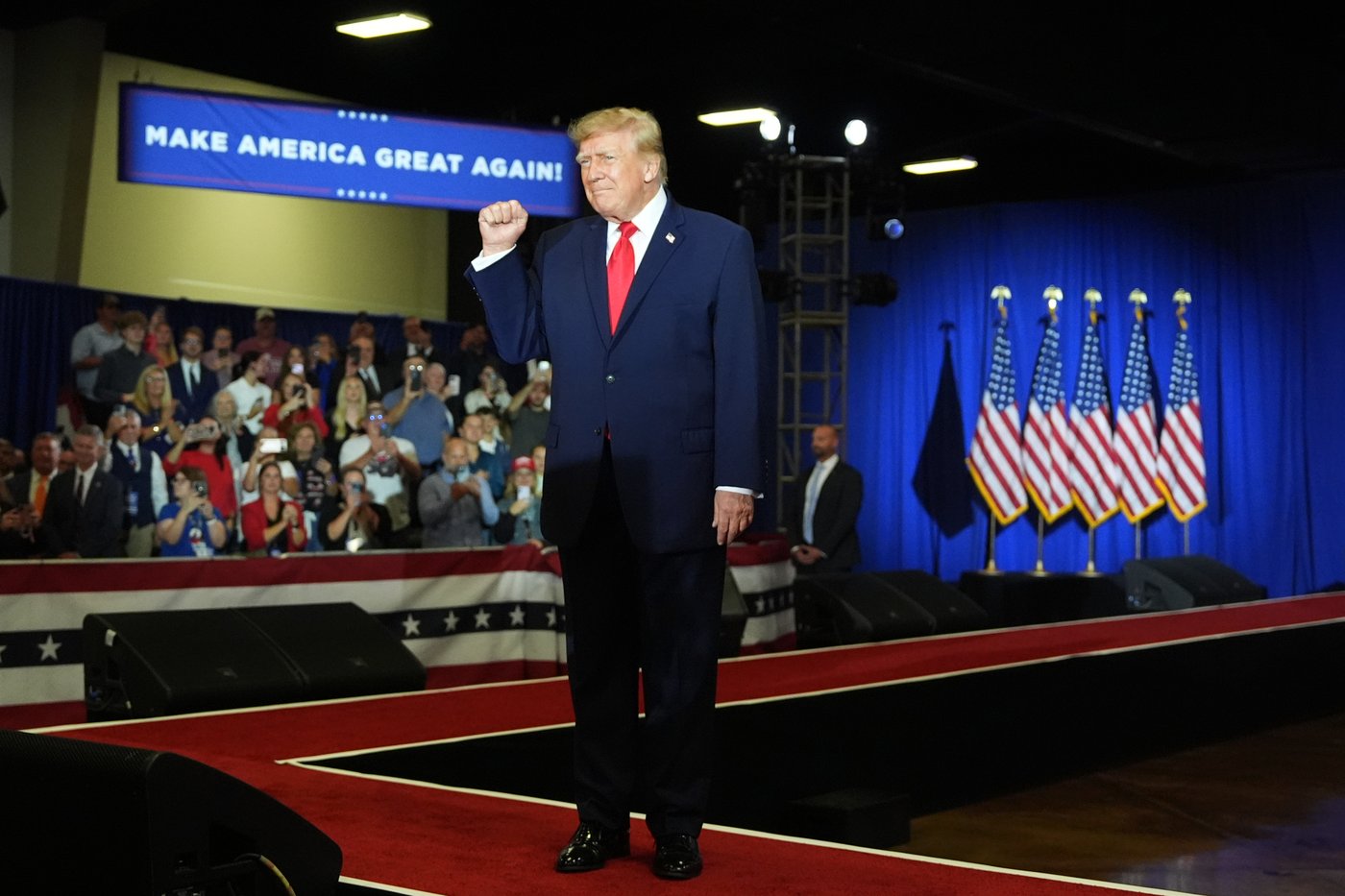 Trump makes rare presidential visit to tribal land for rally | iNFOnews.ca