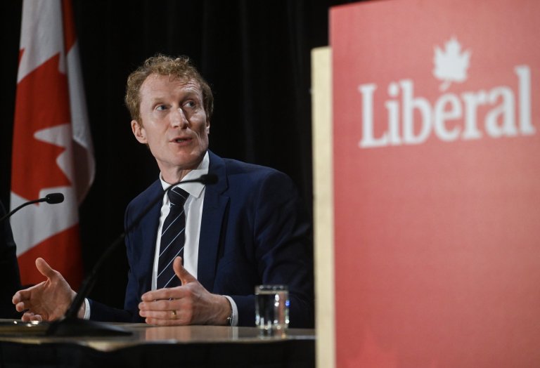 Ottawa ‘very seriously’ considering social media ban for kids, minister says | iNFOnews.ca