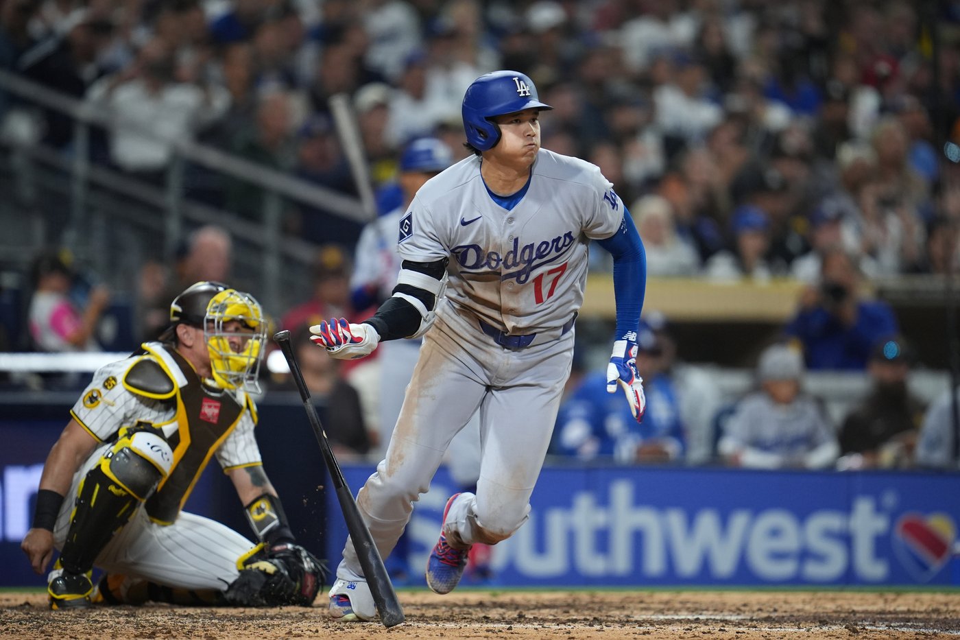 Dodgers manufacture tiebreaking run off Mason Miller in 9th inning, hang on to beat Padres 5-4 | iNFOnews.ca