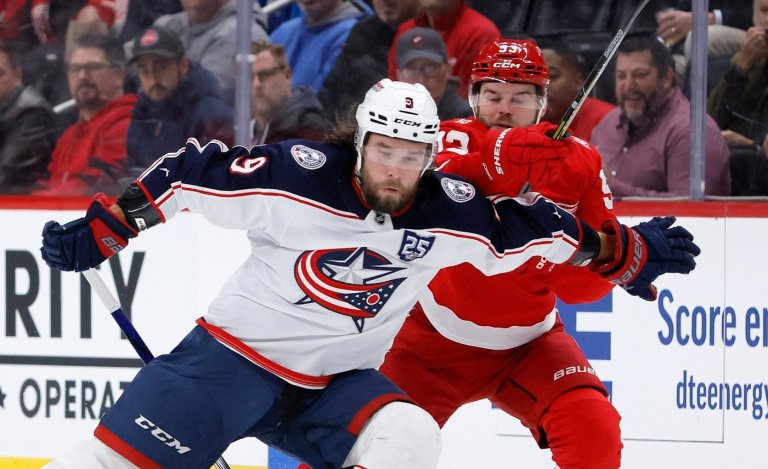 Alex DeBrincat scores in overtime as the Red Wings beat the Blue Jackets 4-3 | iNFOnews.ca