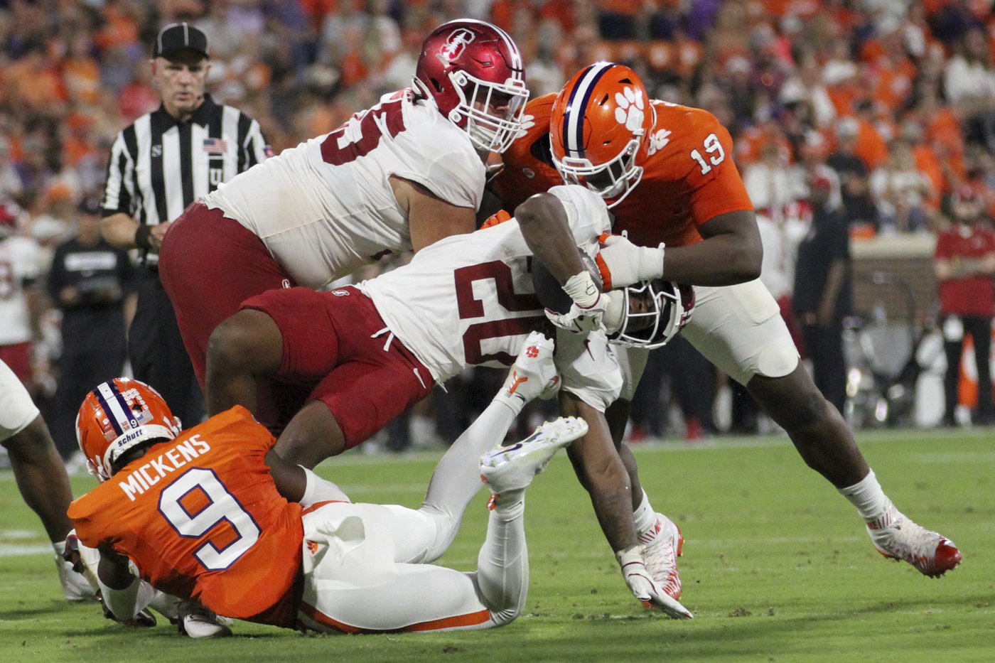 No. 17 Clemson wears down Stanford with Klubnik's 5 TDs and defense's 3 takeaways in 40-14 win | iNFOnews.ca No. 17 Clemson wears down Stanford with Klubnik's 5 TDs and defense's 3 takeaways in 40-14 win | iNFOnews.ca