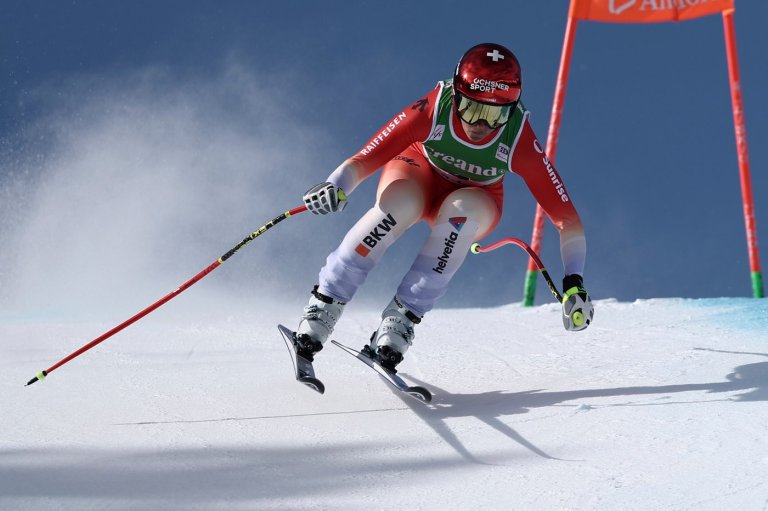 Swiss skier Suter wins 1st race since Olympics as chase starts for Vonn's World Cup downhill lead | iNFOnews.ca