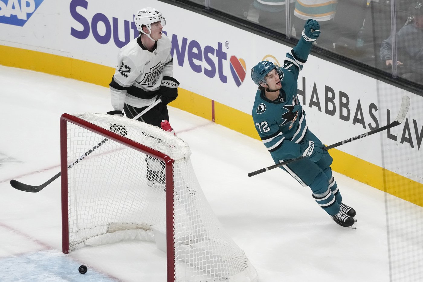 Toffoli scores 3rd-period goal to lift Sharks to 4-2 win over Kings | iNFOnews.ca Toffoli scores 3rd-period goal to lift Sharks to 4-2 win over Kings | iNFOnews.ca