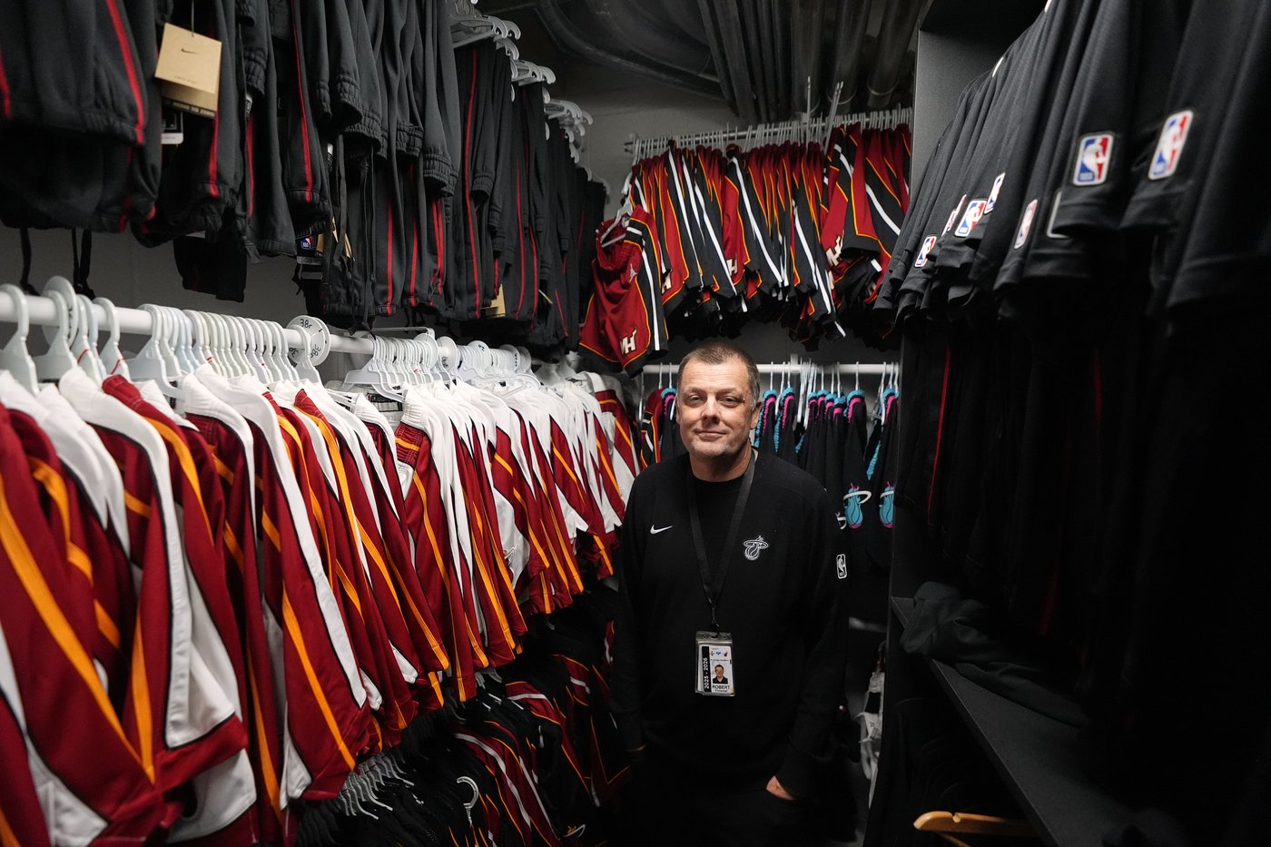 Waiting for kidney and pancreas transplants, Heat equipment manager remains focused on work | iNFOnews.ca Waiting for kidney and pancreas transplants, Heat equipment manager remains focused on work | iNFOnews.ca