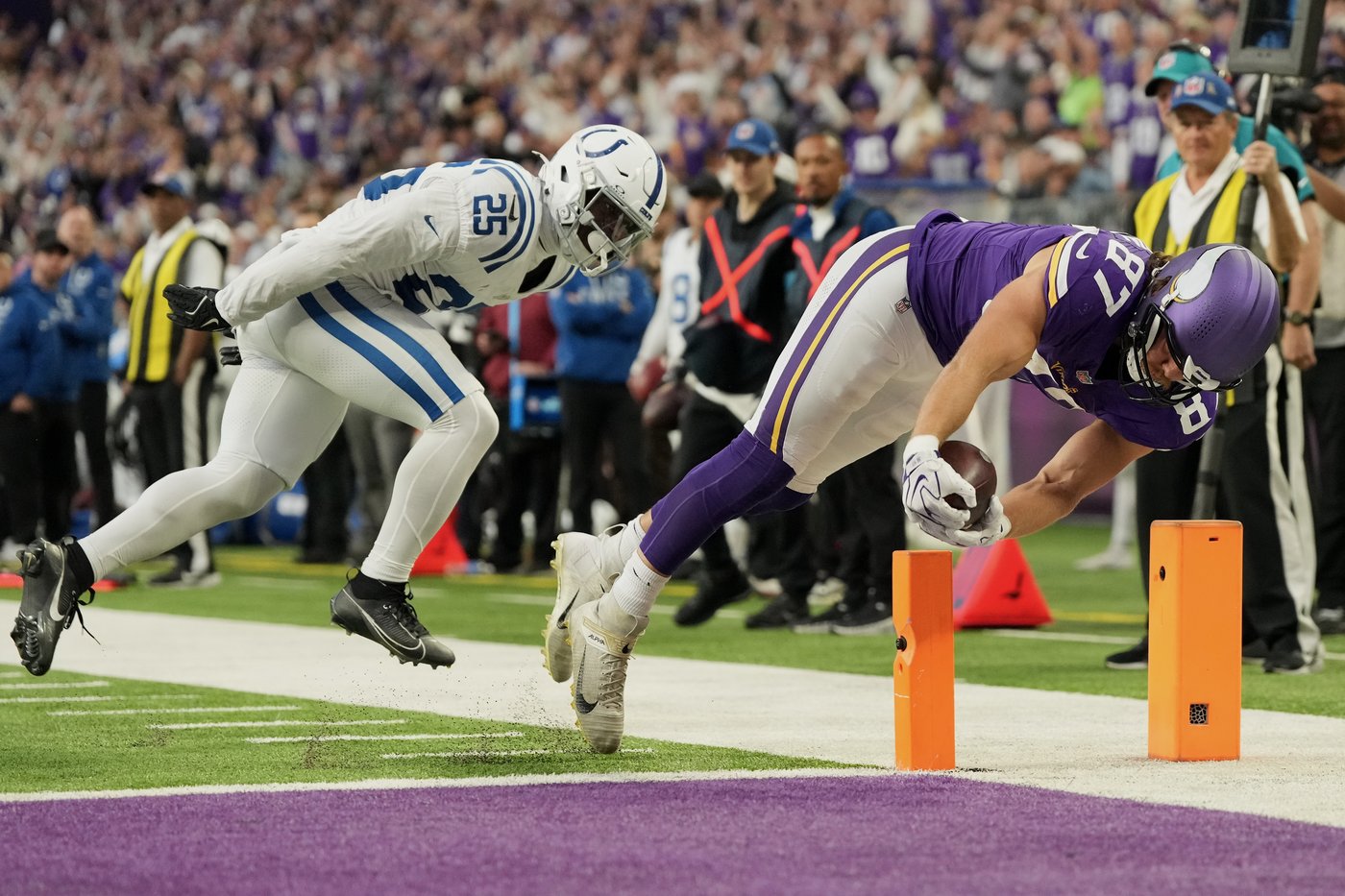 Vikings defense clamps down on Daniel Jones and the Colts for a 16-10 victory to stay undefeated | iNFOnews.ca
