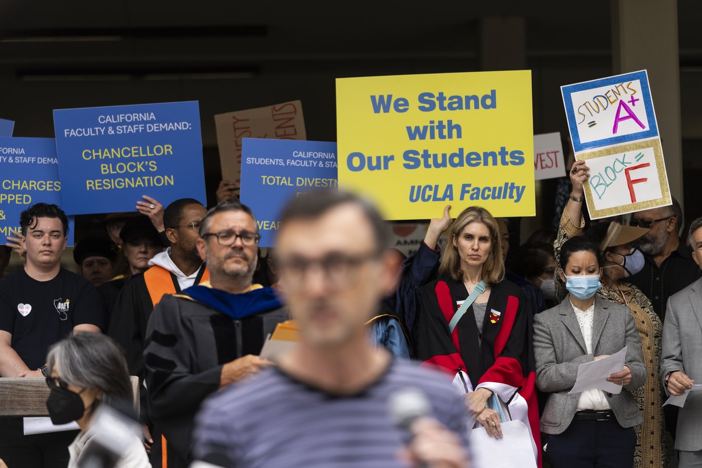 New campus protest rules spur an outcry from college faculty | iNFOnews.ca