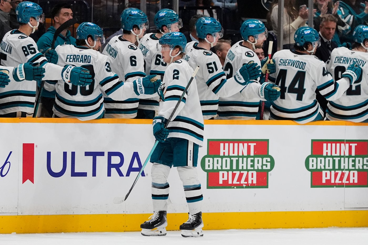Forsberg has a goal and 2 assists to lead surging Predators over slumping Sharks 6-3 | iNFOnews.ca Forsberg has a goal and 2 assists to lead surging Predators over slumping Sharks 6-3 | iNFOnews.ca
