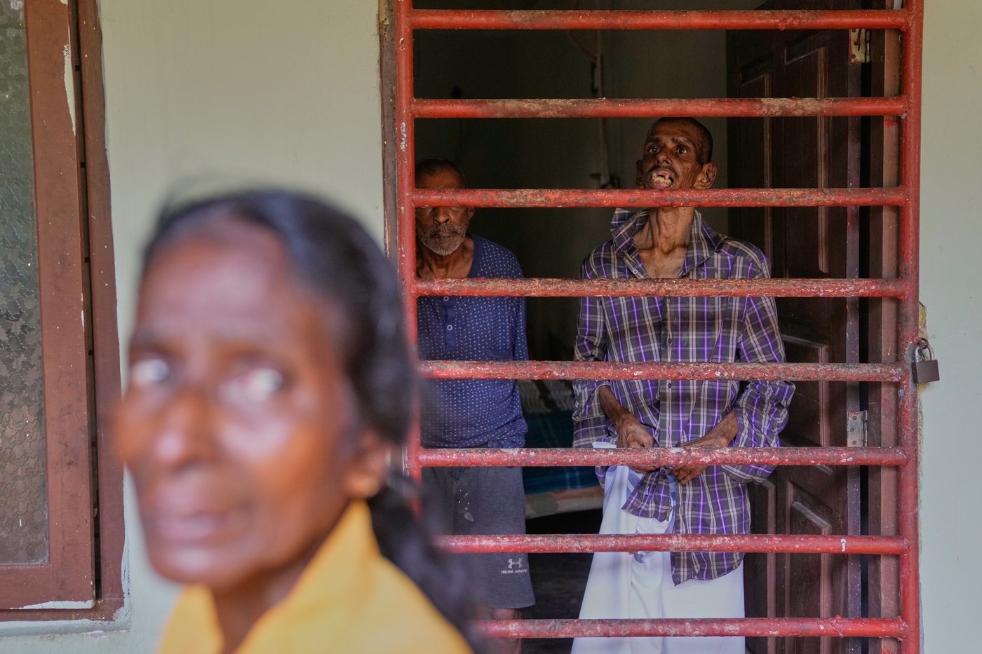 Sri Lanka nursing home worker says a ‘chained’ patient was among 13 fire victims | iNhome
