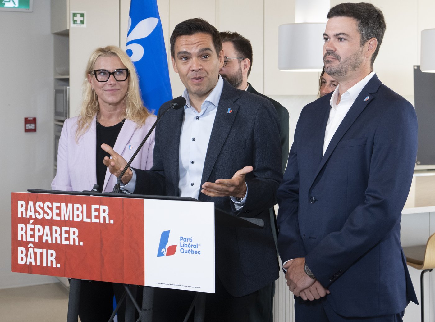 Coalition Avenir Québec's health care reversal criticized by rivals on campaign Day 5 | iNFOnews.ca