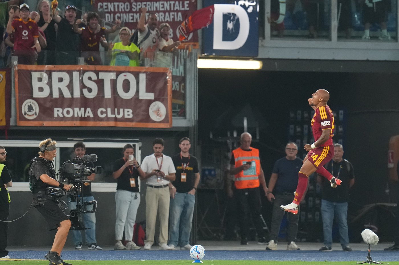 Rogers scores on Chelsea debut as Blues beat Fulham and Roma hammers Fiorentina | iNFOnews.ca Rogers scores on Chelsea debut as Blues beat Fulham and Roma hammers Fiorentina | iNFOnews.ca