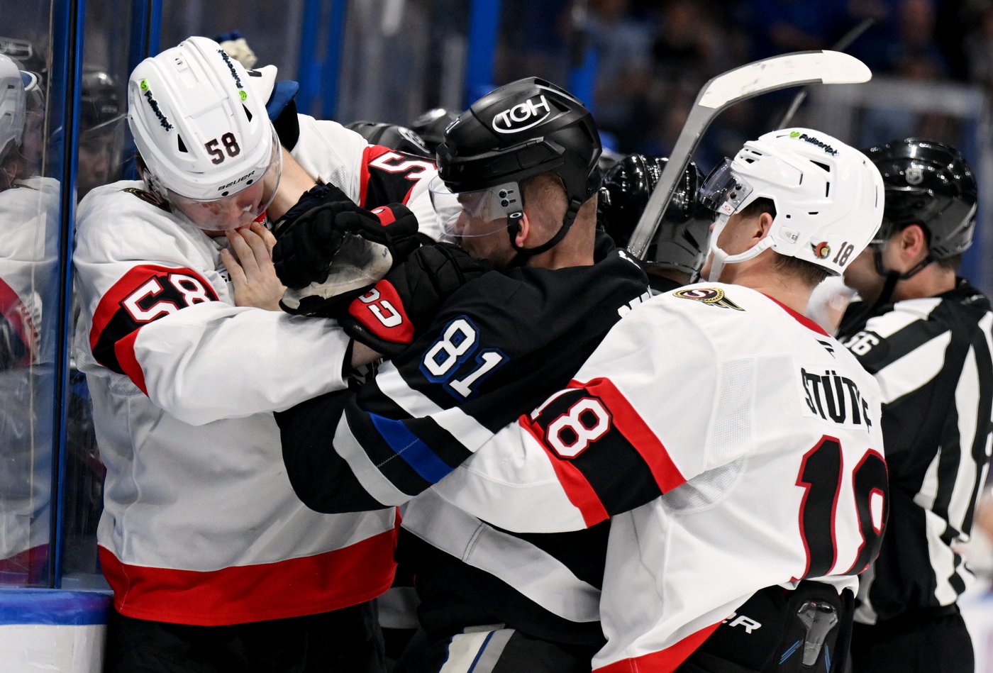 Lightning deal the Senators a blow in the playoff race by beating them 4-2 | iNFOnews.ca Lightning deal the Senators a blow in the playoff race by beating them 4-2 | iNFOnews.ca