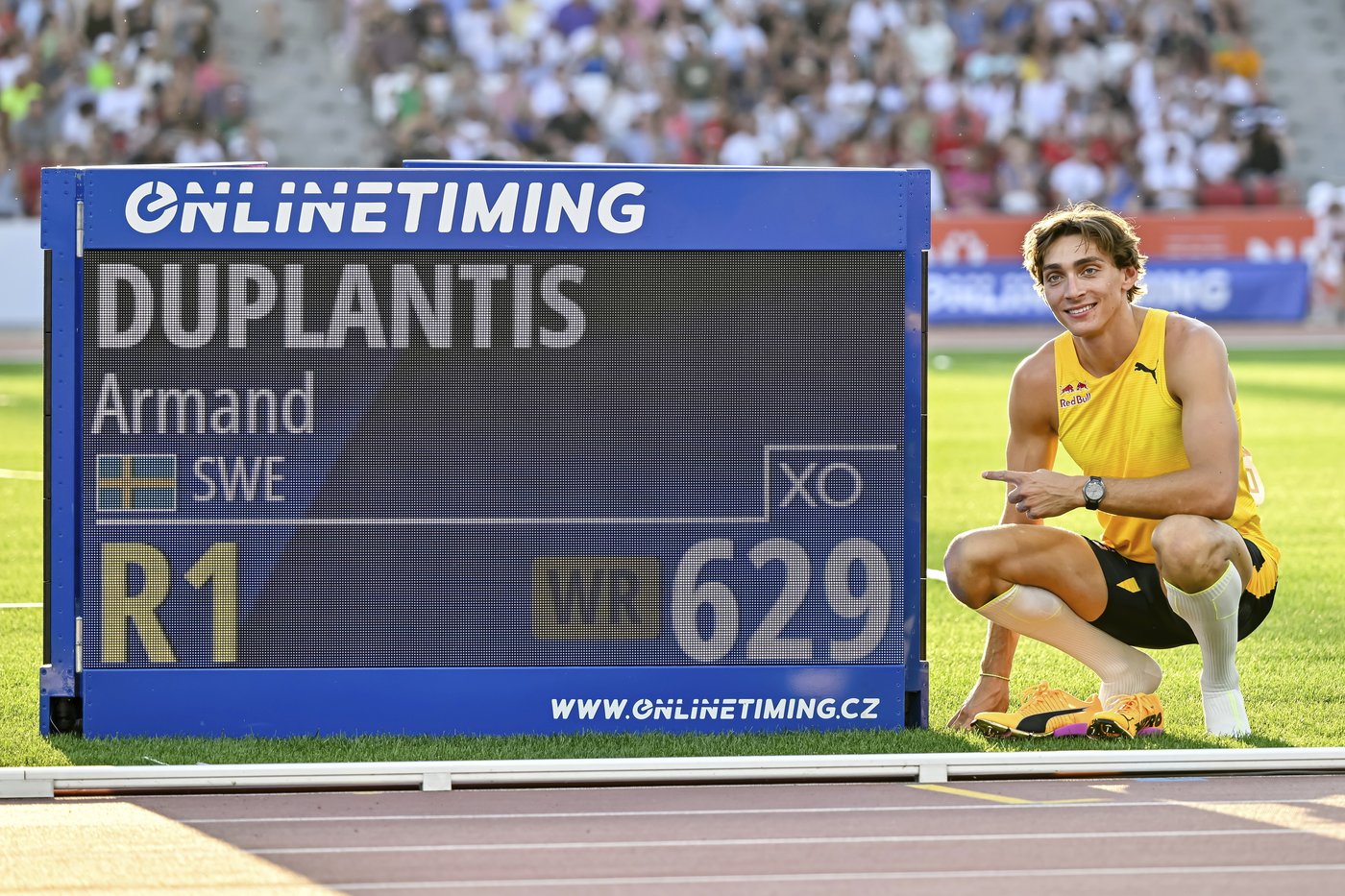 Pole vault superstar Duplantis teases 100-meter champion Lyles about post-race push by Bednarek | iNFOnews.ca Pole vault superstar Duplantis teases 100-meter champion Lyles about post-race push by Bednarek | iNFOnews.ca
