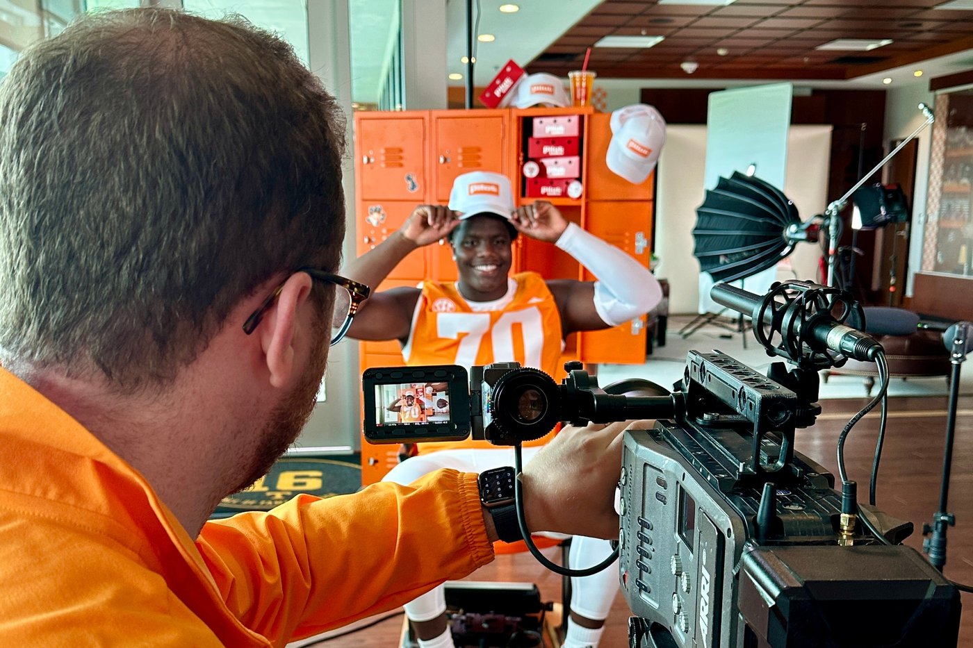 Inside Tennessee’s NIL 'carwash' day, a multimedia smorgasbord to help athletes cash in | iNFOnews.ca Inside Tennessee’s NIL 'carwash' day, a multimedia smorgasbord to help athletes cash in | iNFOnews.ca