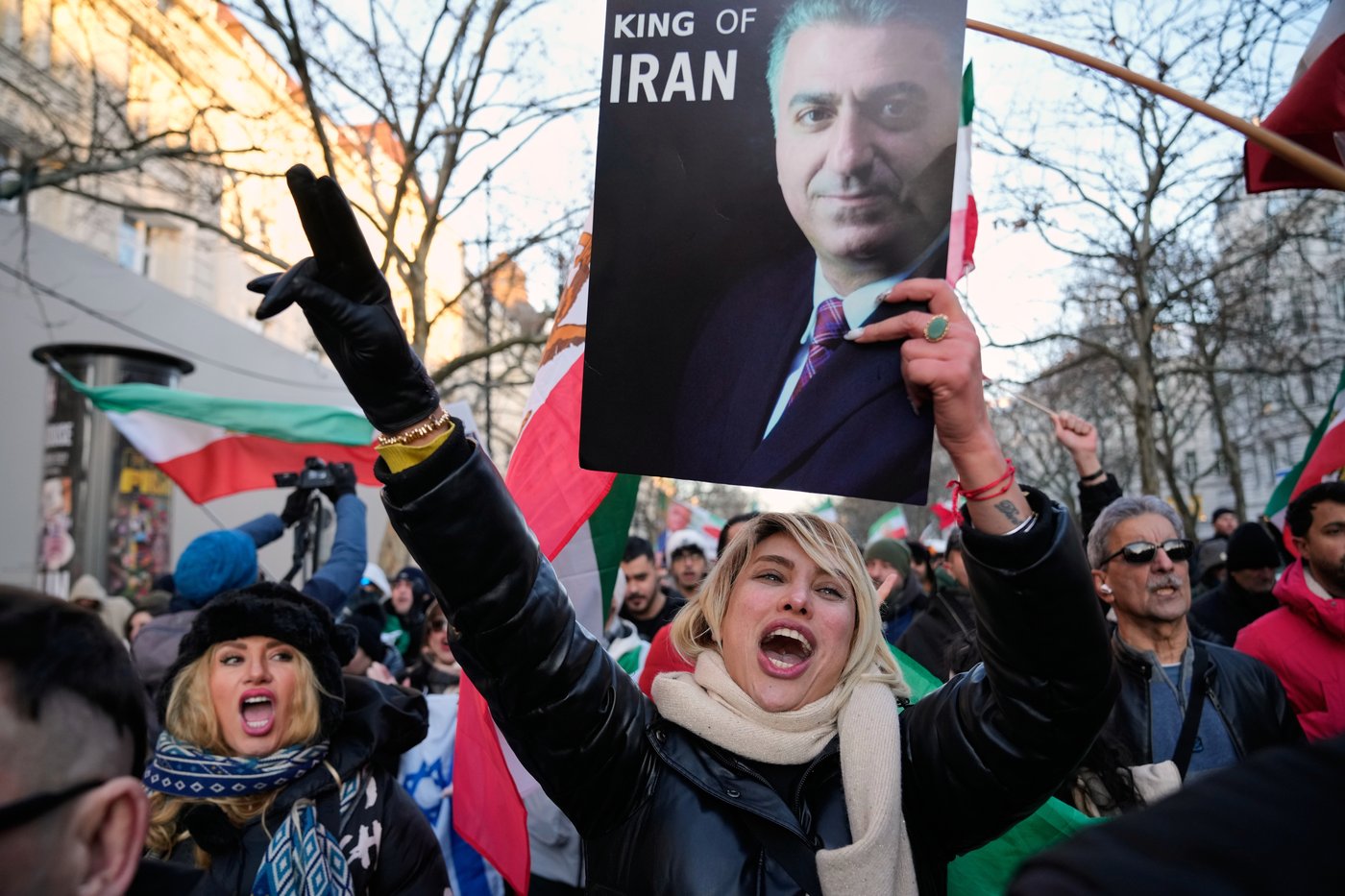 People rally around the world in support of protests in Iran, in photos | iNFOnews.ca