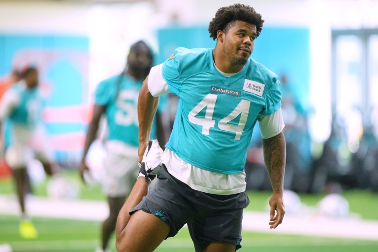 Dolphins rule out edge rusher Chop Robinson with a concussion for Week 2 at San Francisco | iNFOnews.ca