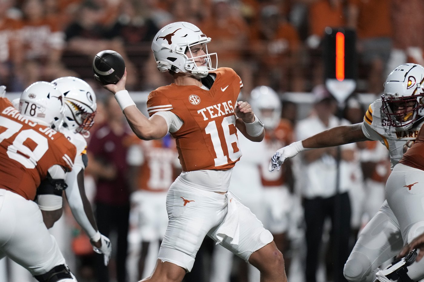 Texas QB Ewers back in practice but still questionable for No. 1 Longhorns' SEC opener | iNFOnews.ca