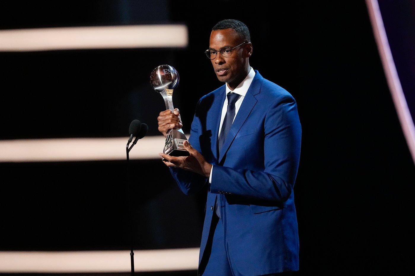 The ESPYS honor top athletes and sports moments, in photos | iNFOnews.ca