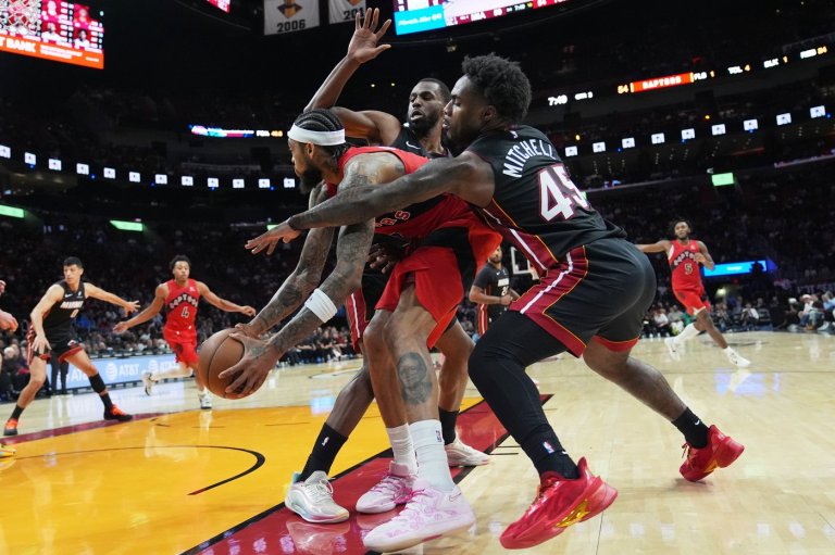Brandon Ingram scores 28 points, Raptors end 4-game skid with 106-96 win over Heat | iNFOnews.ca