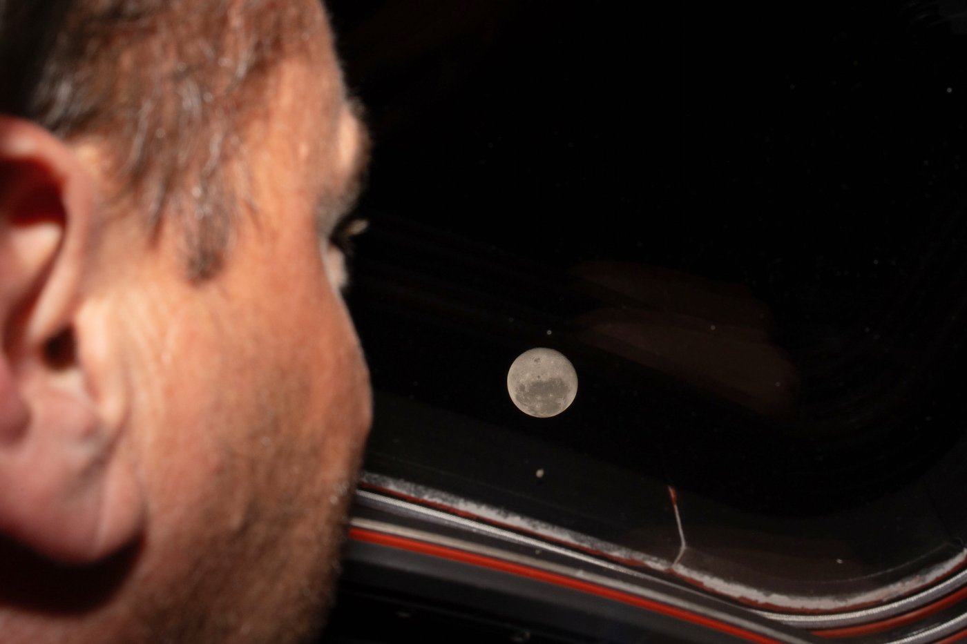 Artemis II breaks Apollo 13’s distance record with daring moon flyby that included a solar eclipse | iNFOnews.ca Artemis II breaks Apollo 13’s distance record with daring moon flyby that included a solar eclipse | iNFOnews.ca