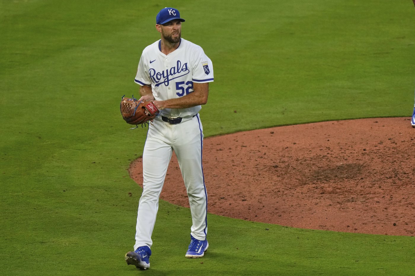 Pasquantino doubles, homers, drives in 5, leading the Royals past the Nationals 8-5 | iNFOnews.ca