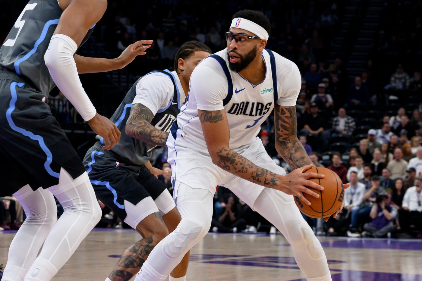 Anthony Davis expected to miss 6 weeks in latest absence for Mavs but won't need hand surgery | iNFOnews.ca Anthony Davis expected to miss 6 weeks in latest absence for Mavs but won't need hand surgery | iNFOnews.ca