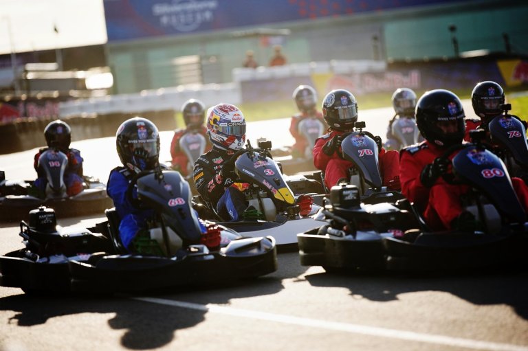 Verstappen needs 35 minutes to pass 100 karts at Silverstone and win Red Bull challenge | iNFOnews.ca