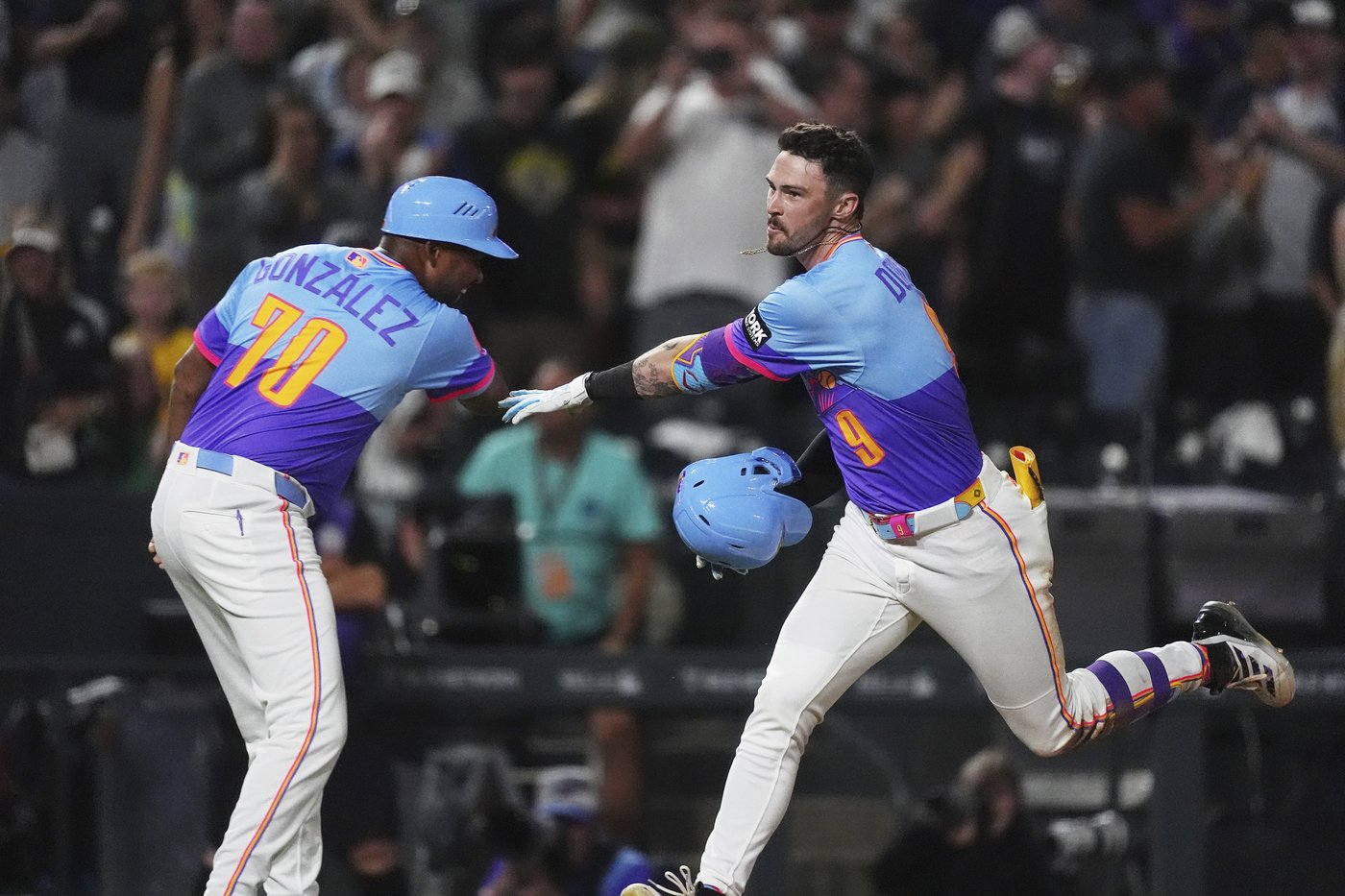 Rockies' stunning 17-16 comeback win over Pirates highlights huge night for offense across MLB | iNFOnews.ca Rockies' stunning 17-16 comeback win over Pirates highlights huge night for offense across MLB | iNFOnews.ca