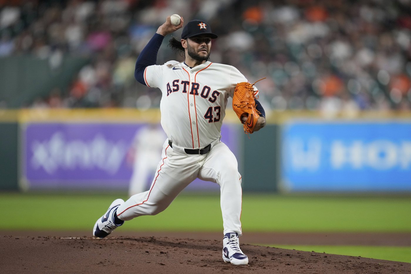Altuve's 2 homers and Peña's milestone triple propel Astros past Mariners 9-2 | iNFOnews.ca Altuve's 2 homers and Peña's milestone triple propel Astros past Mariners 9-2 | iNFOnews.ca