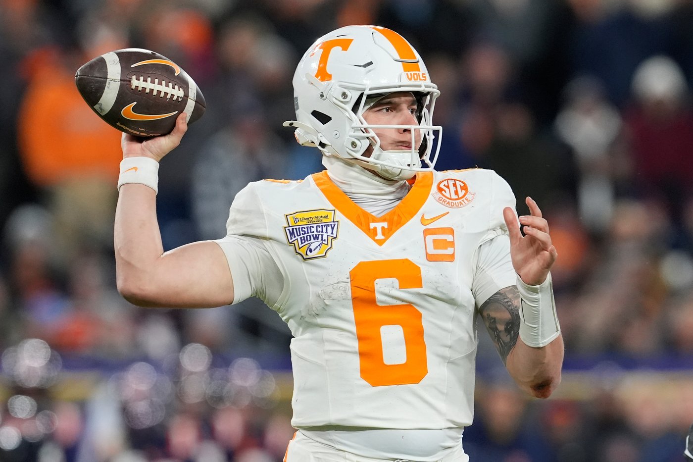 Judge in Tennessee quarterback Joey Aguilar's eligibility lawsuit says he'll make a decision soon | iNFOnews.ca