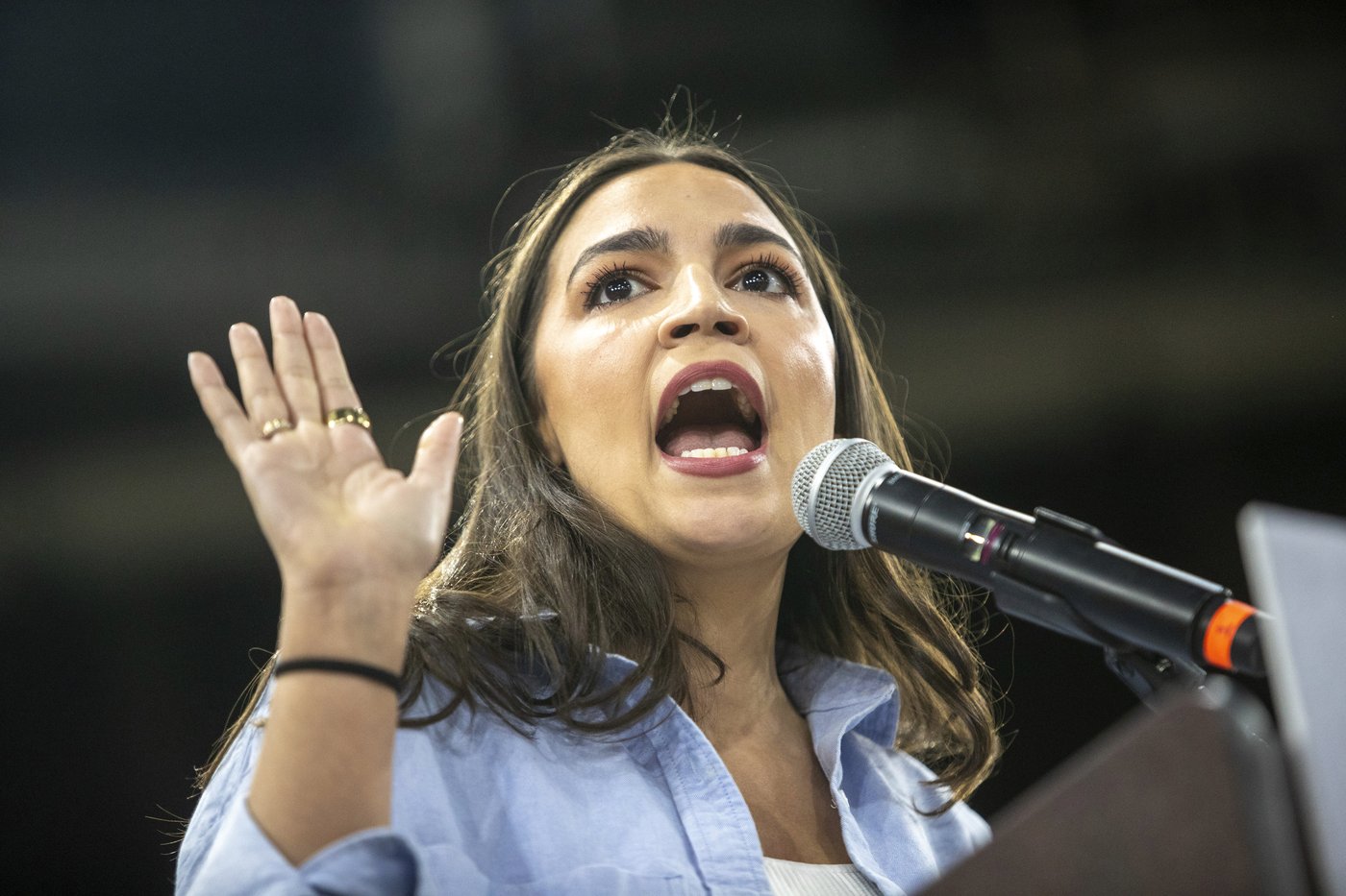PHOTO COLLECTION: AOC Bernie Sanders | iNFOnews.ca