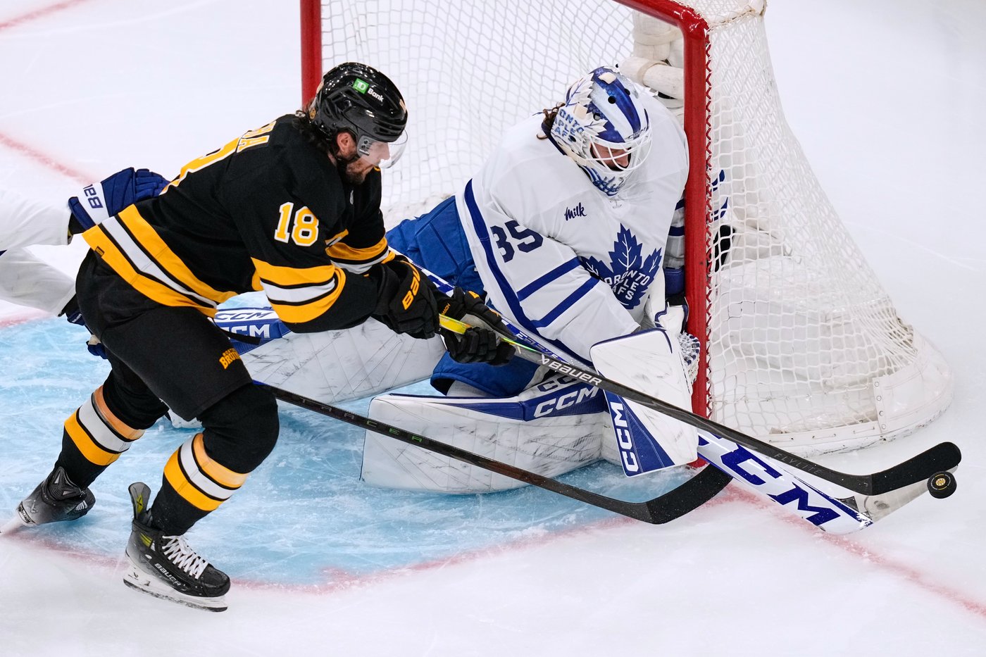 Pastrnak scores twice, hits 400-goal milestone as Bruins beat Maple Leafs 5-3 | iNFOnews.ca