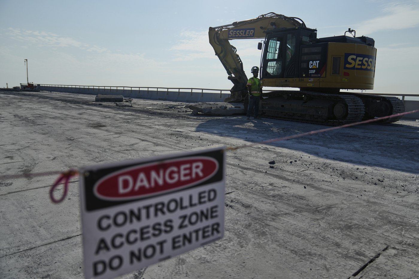 Demolition begins on last pieces of Baltimore's collapsed Francis Scott Key Bridge | iNFOnews.ca