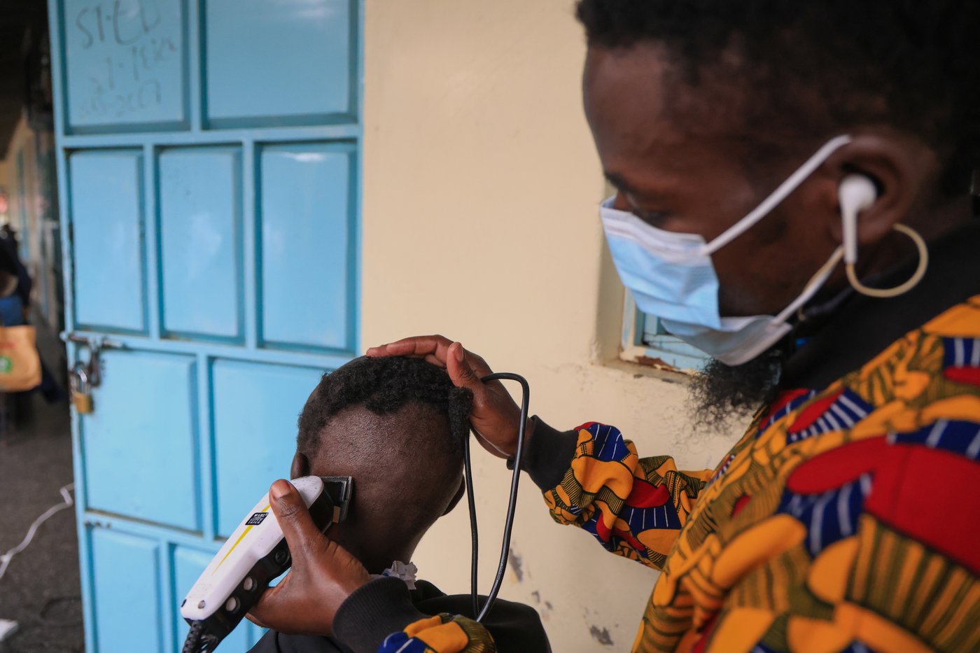 Restoring dignity one haircut at a time in Kenya's largest mental health hospital | iNFOnews.ca Restoring dignity one haircut at a time in Kenya's largest mental health hospital | iNFOnews.ca