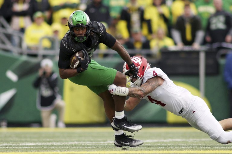 No. 8 Oregon looks to get back on track against Rutgers in 1st game between the schools | iNFOnews.ca