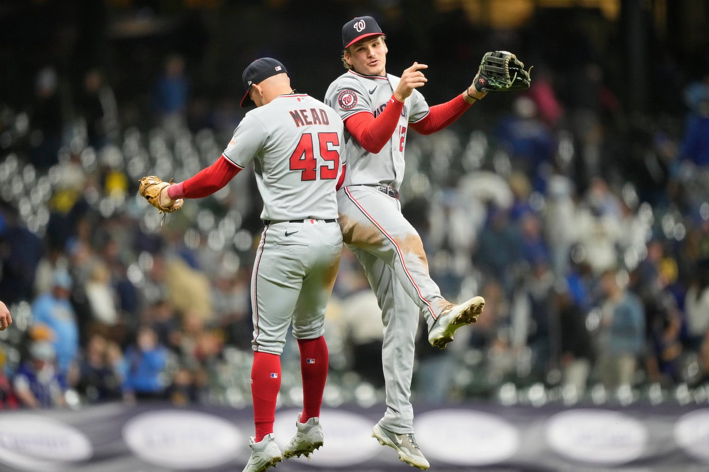 Vivas and Millas drive in runs as Nationals succeed on 3 bunts in 4-run 9th to beat Brewers 7-3 | iNFOnews.ca Vivas and Millas drive in runs as Nationals succeed on 3 bunts in 4-run 9th to beat Brewers 7-3 | iNFOnews.ca