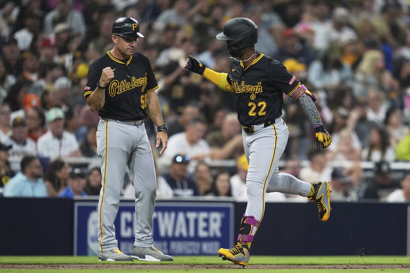 Pirates win 5-0 behind McCutchen and Falter to snap 10-game losing streak vs. Padres | iNFOnews.ca Pirates win 5-0 behind McCutchen and Falter to snap 10-game losing streak vs. Padres | iNFOnews.ca