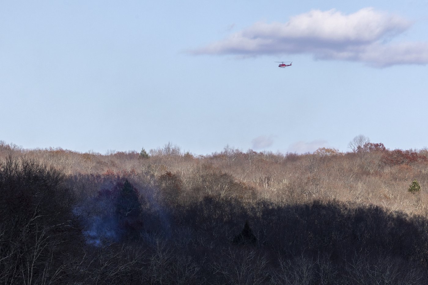 Fire crews on both US coasts battle wildfires | iNFOnews.ca