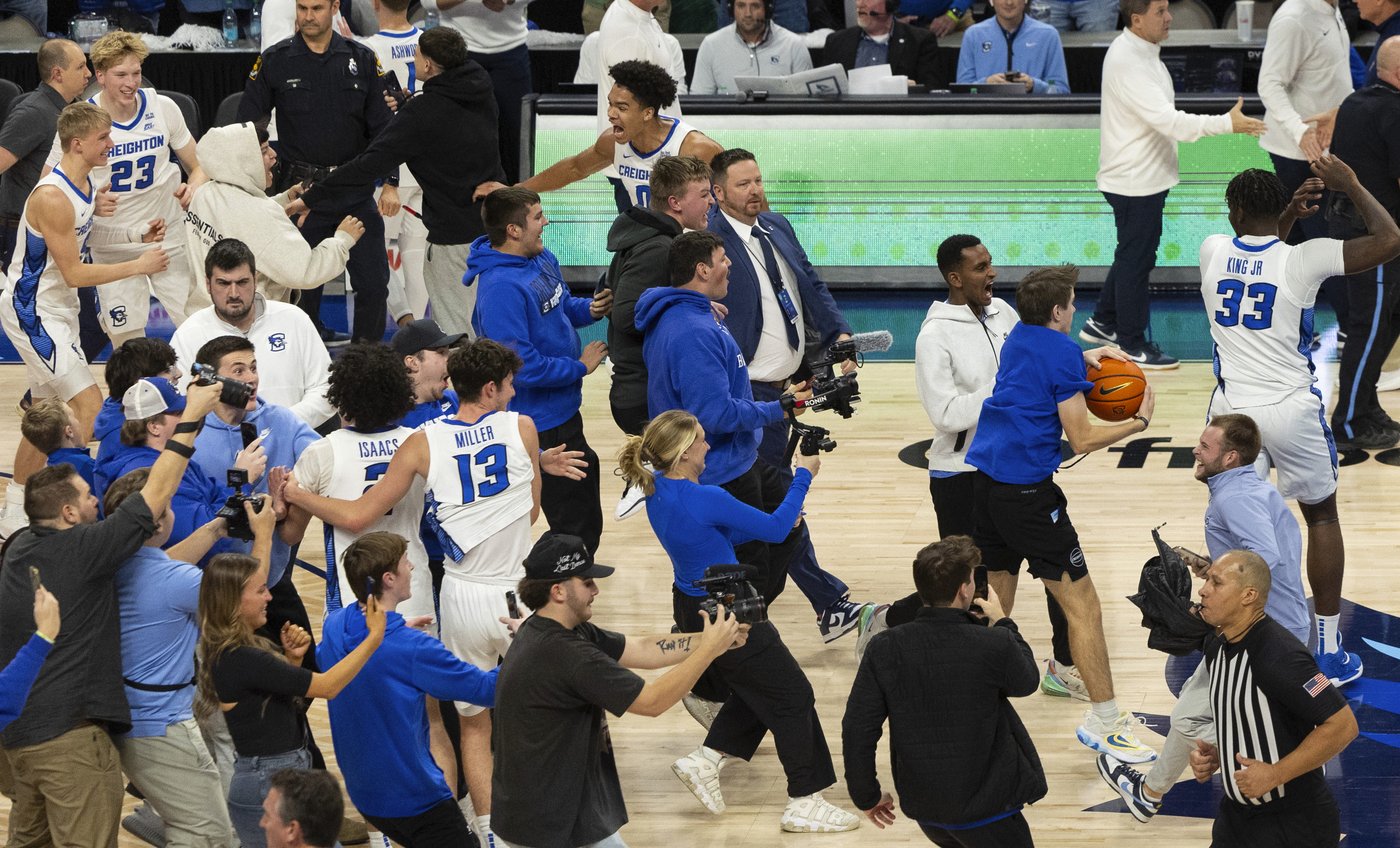 Creighton makes it 2 wins in less than a year against No. 1s, with Jayhawks latest to lose in Omaha | iNFOnews.ca Creighton makes it 2 wins in less than a year against No. 1s, with Jayhawks latest to lose in Omaha | iNFOnews.ca