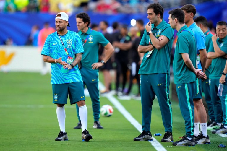 Neymar returns to action for limited training with Brazil at the World Cup | iNFOnews.ca