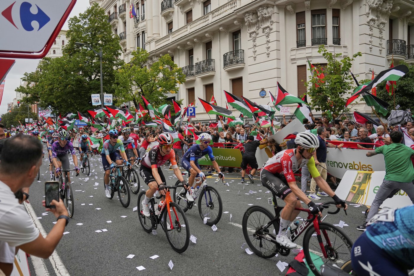 Ayuso wins stage at Spanish Vuelta a day after pro-Palestinian protest disrupts race | iNFOnews.ca
