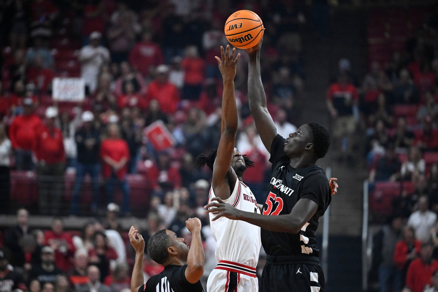 Christian Anderson leads No. 16 Texas Tech over Cincinnati 80-68 for another win without JT Toppin | iNFOnews.ca Christian Anderson leads No. 16 Texas Tech over Cincinnati 80-68 for another win without JT Toppin | iNFOnews.ca