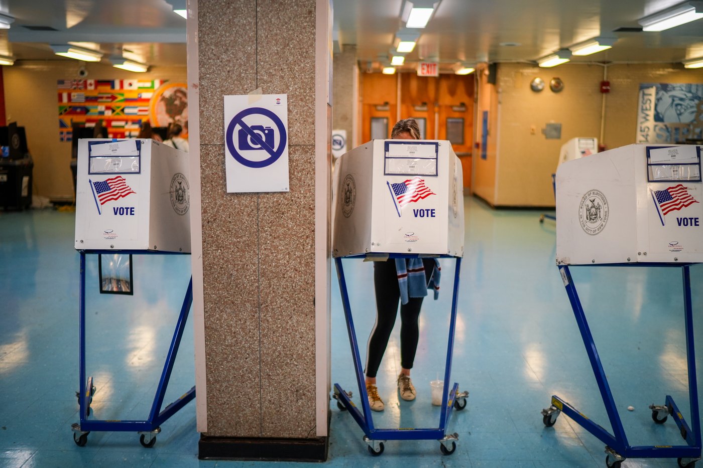 New York leads four-state primary elections, in photos | iNFOnews.ca