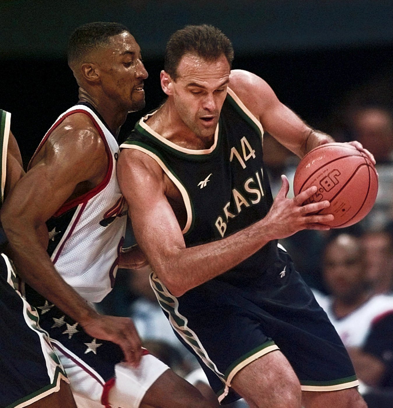 Oscar Schmidt, Basketball Hall of Famer from Brazil, dies at 68 | iNFOnews.ca