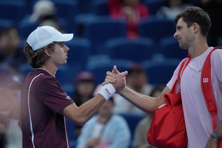 De Minaur reaches China Open final with Djokovic playing Medvedev next | iNFOnews.ca