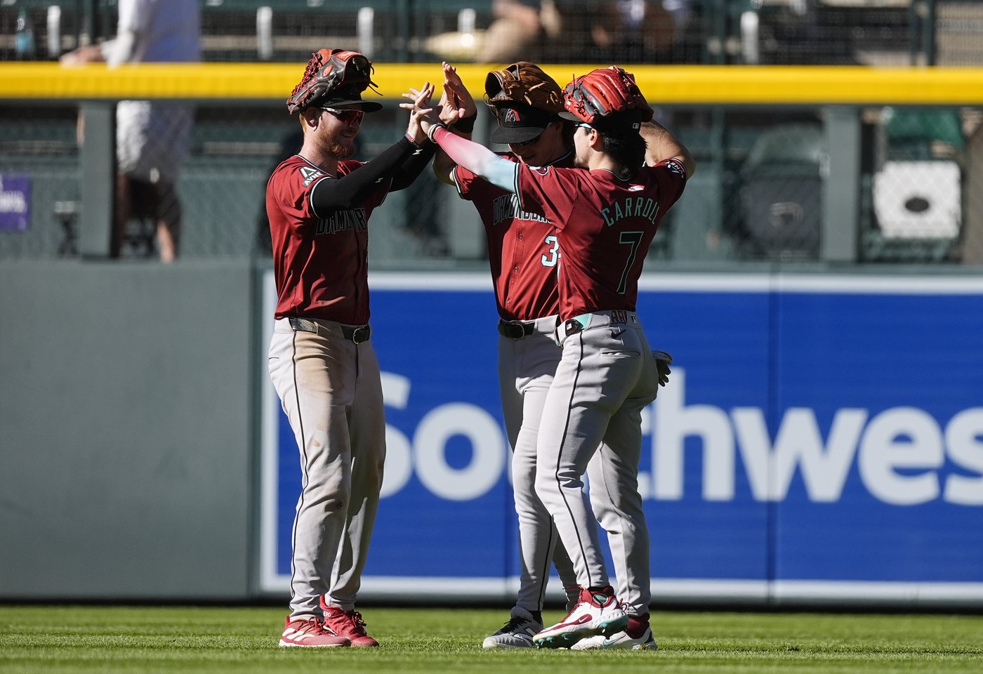 Carroll homers twice and Rodriguez strikes out 11 in Diamondbacks' 9-4 victory over the Rockies | iNFOnews.ca
