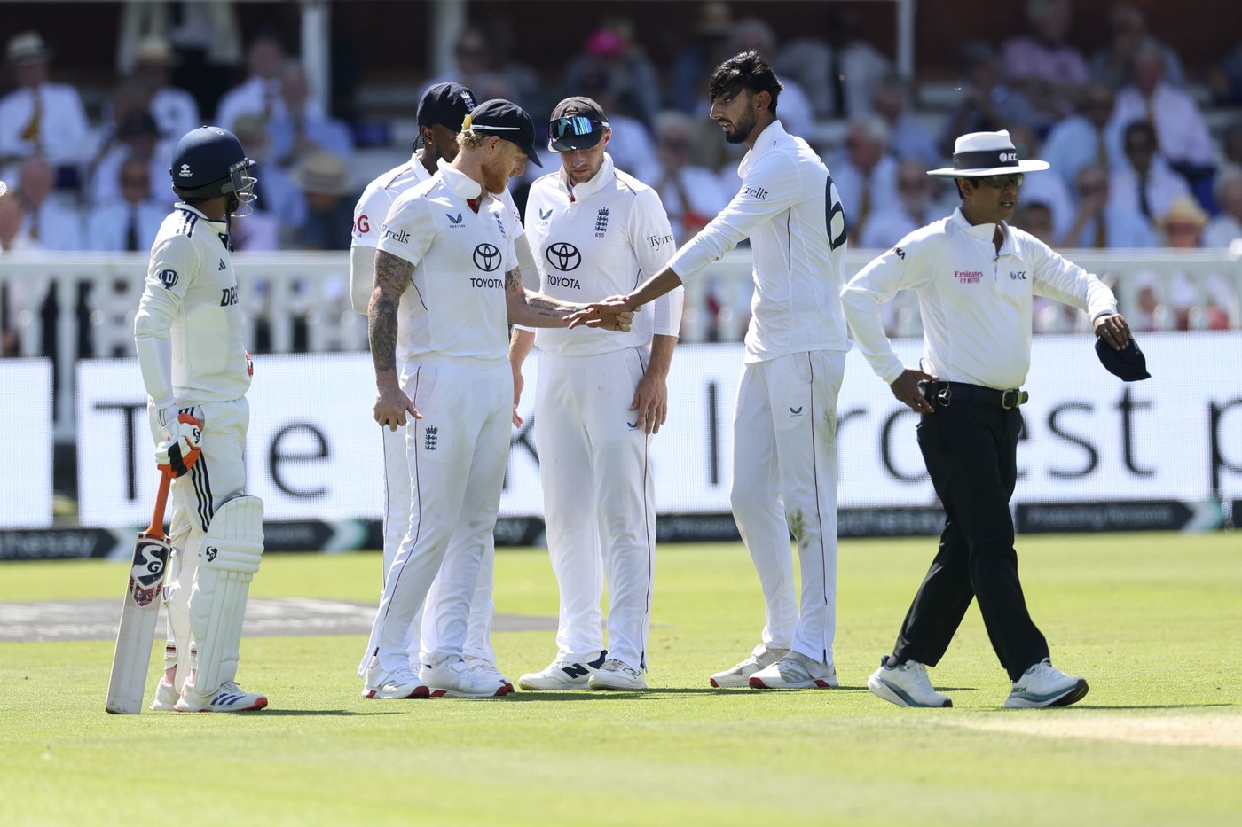 England's injured Bashir will bowl again at Lord's but may not bat against India | iNFOnews.ca England's injured Bashir will bowl again at Lord's but may not bat against India | iNFOnews.ca