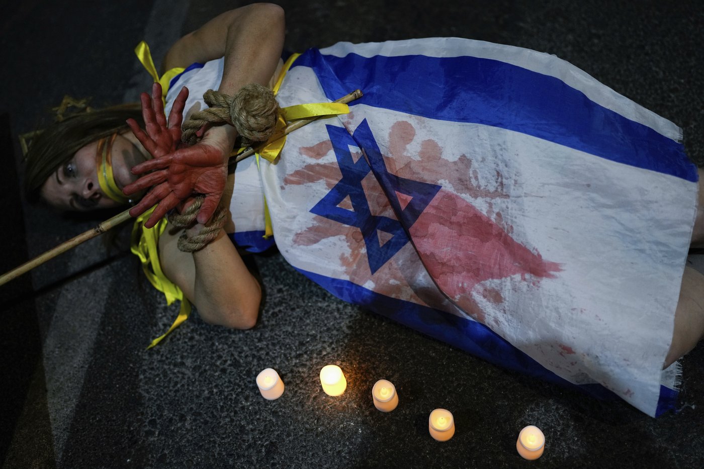 Israel's first open attack on Iran targets missile sites and apparently spares oil and nuclear ones | iNFOnews.ca